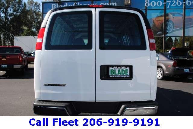 Chevrolet Express 2010 photo 4