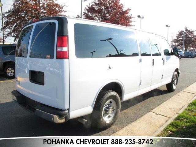 Chevrolet Express 2010 photo 3