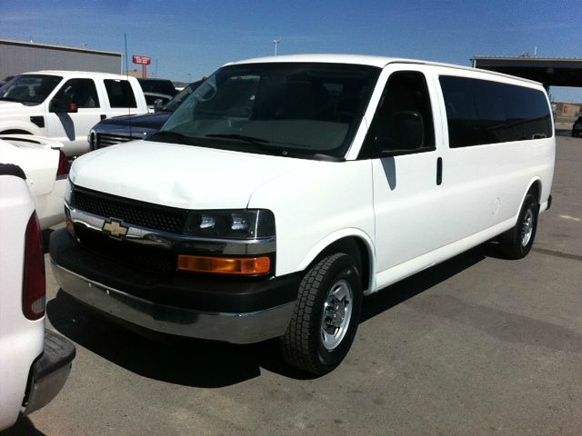 Chevrolet Express 2011 photo 3