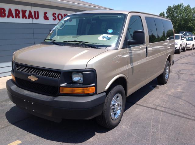 Chevrolet Express 2011 photo 3