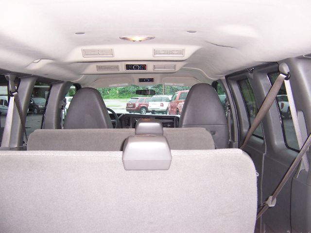 Chevrolet Express 2011 photo 0