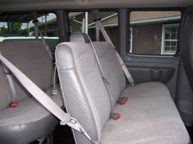 Chevrolet Express 2011 photo 8