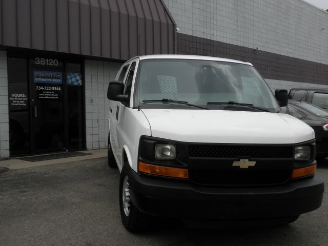 Chevrolet Express 2011 photo 15