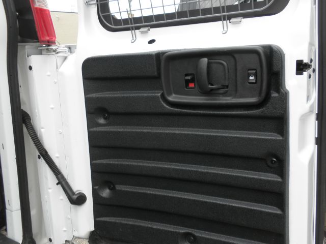 Chevrolet Express 2011 photo 24