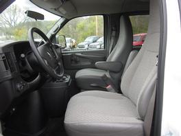 Chevrolet Express 2011 photo 6