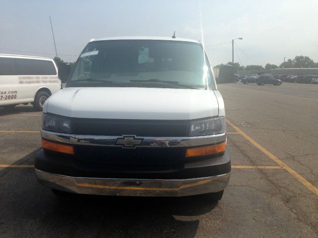 Chevrolet Express 2012 photo 1