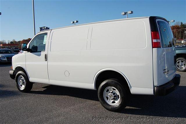 Chevrolet Express 2012 photo 3