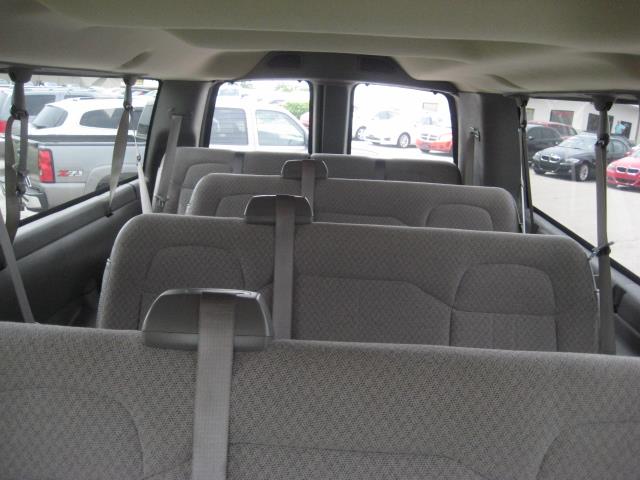 Chevrolet Express 2012 photo 1