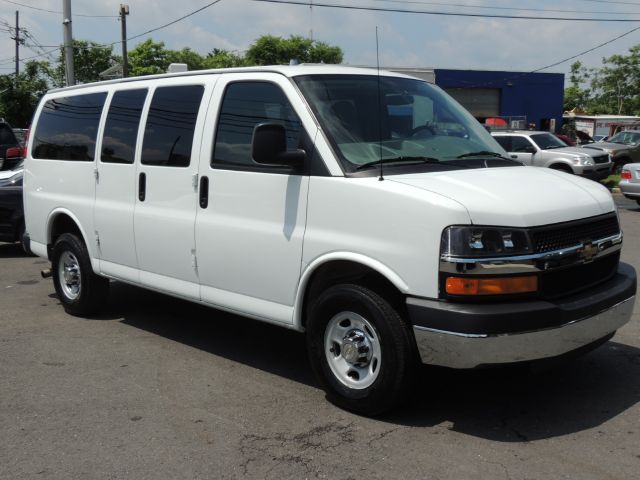 Chevrolet Express 2012 photo 3