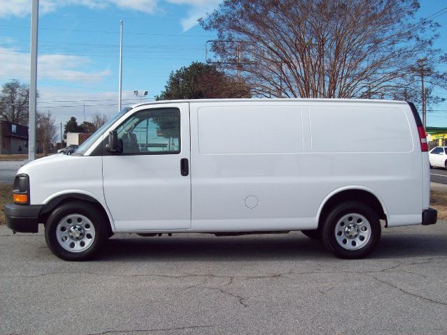 Chevrolet Express 2012 photo 3