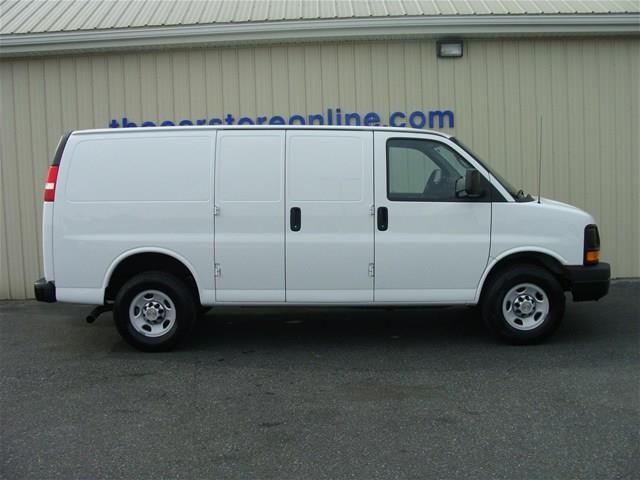 Chevrolet Express 2012 photo 1