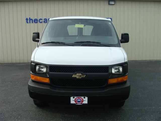 Chevrolet Express 2012 photo 3