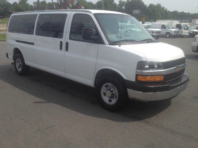 Chevrolet Express 2012 photo 12