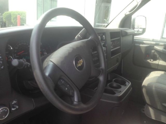 Chevrolet Express 2012 photo 5