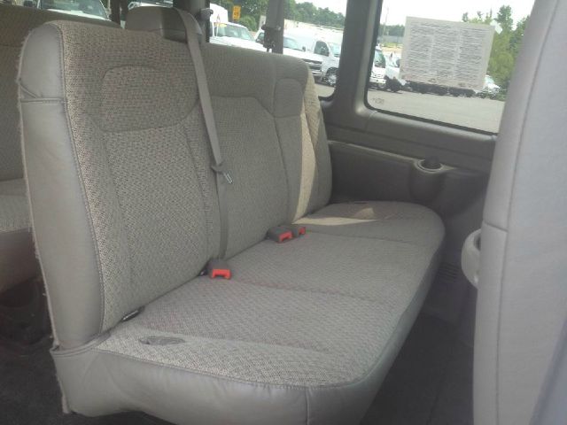 Chevrolet Express 2012 photo 8