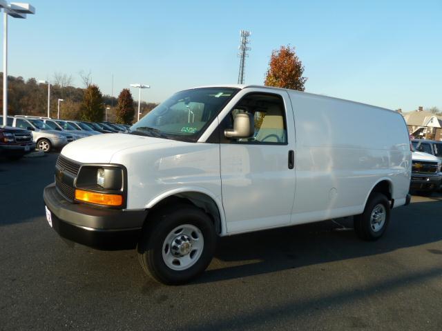 Chevrolet Express 2012 photo 1