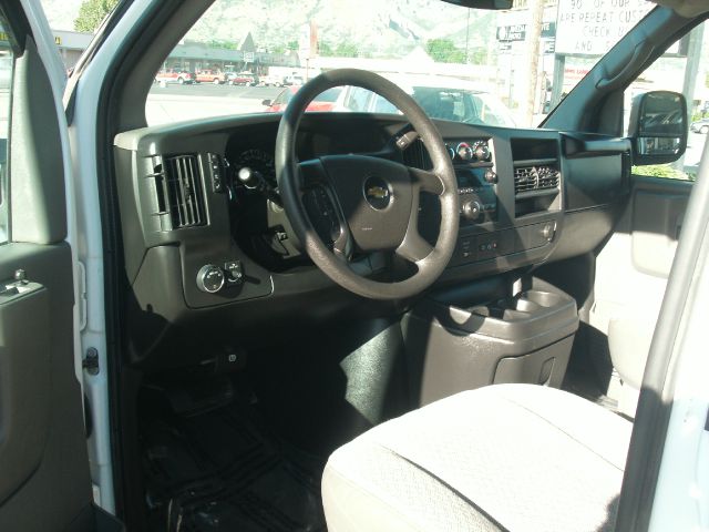 Chevrolet Express 2012 photo 1