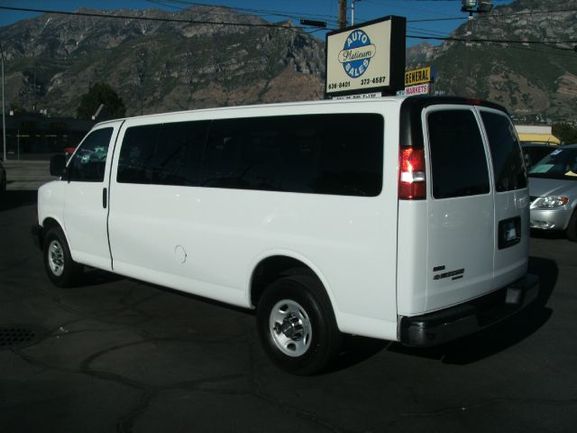 Chevrolet Express 2012 photo 3