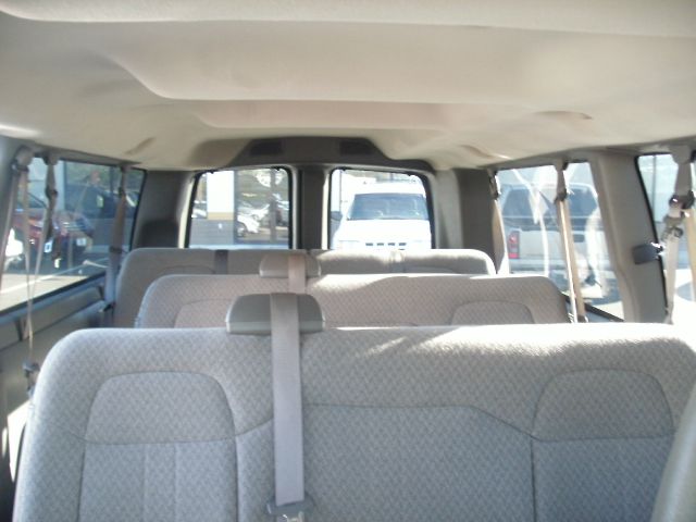 Chevrolet Express 2012 photo 8