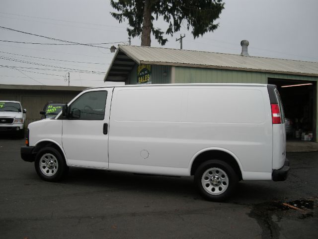 Chevrolet Express 2012 photo 1