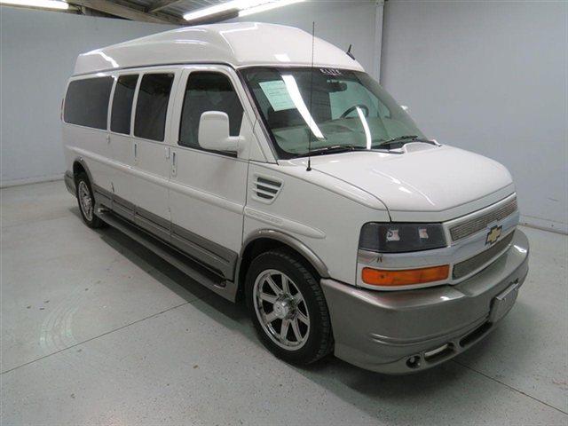 Chevrolet Express 2012 photo 2