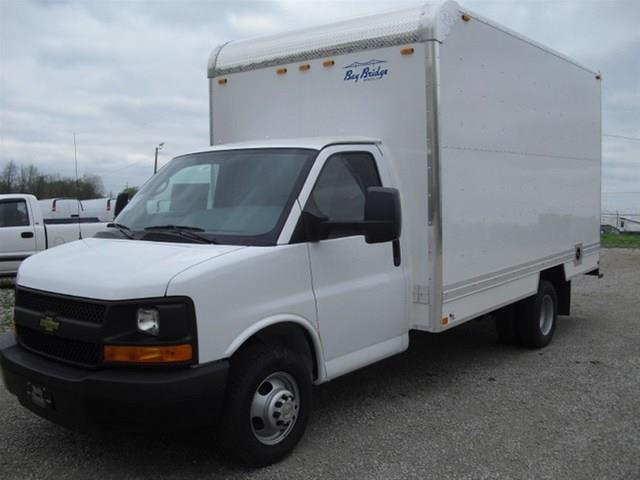 Chevrolet Express 2013 photo 2