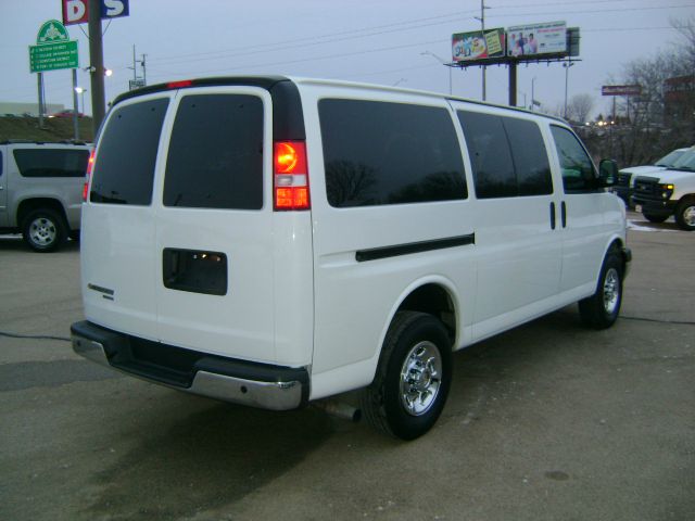 Chevrolet Express 2013 photo 1