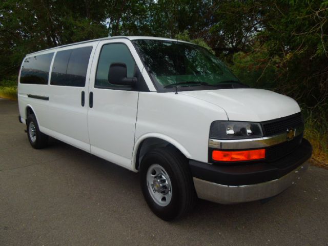 Chevrolet Express 114.6 XLT W/rear Door Privacy Glass Passenger Van