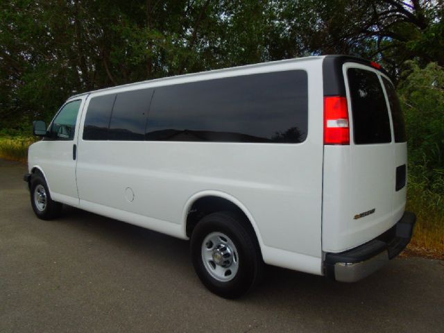 Chevrolet Express 2013 photo 3