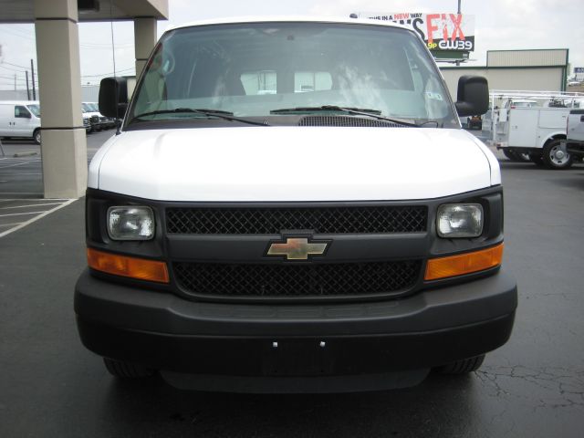 Chevrolet Express 2013 photo 1