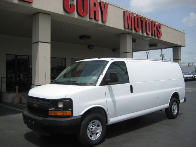 Chevrolet Express 2013 photo 3