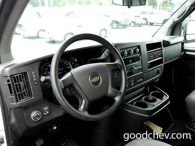 Chevrolet Express 2013 photo 1