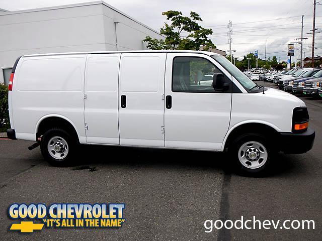 Chevrolet Express 2013 photo 2