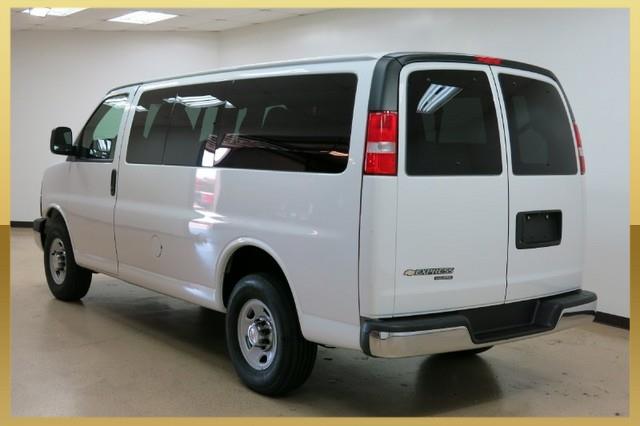 Chevrolet Express 2013 photo 3