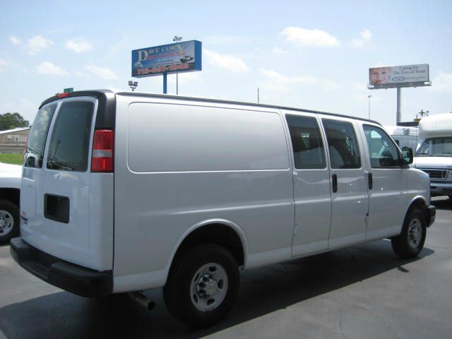 Chevrolet Express 2013 photo 1