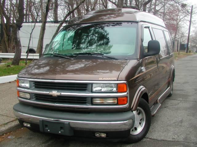 Chevrolet G1500 Unknown Passenger Van