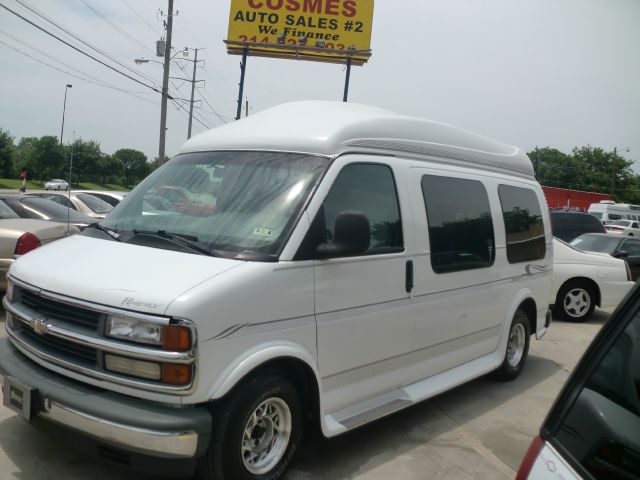 Chevrolet G1500 1998 photo 1