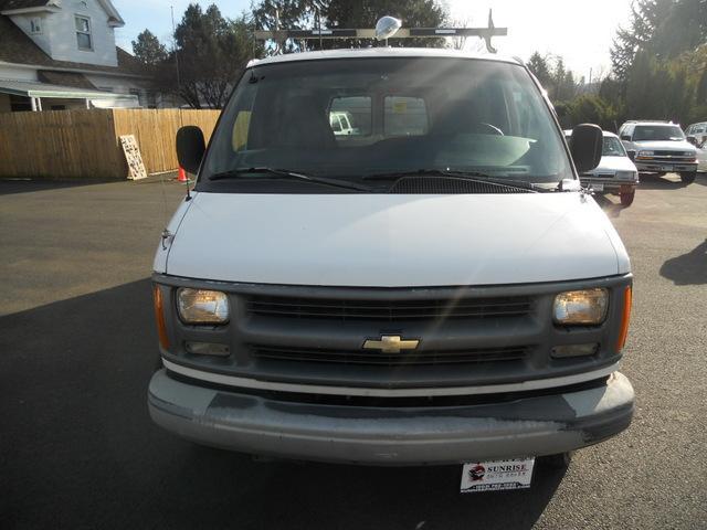 Chevrolet G3500 1998 photo 1