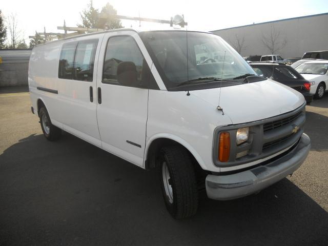 Chevrolet G3500 1998 photo 2