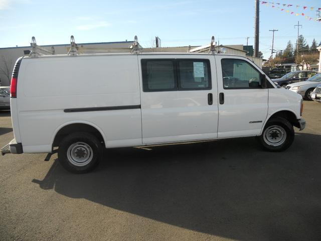 Chevrolet G3500 1998 photo 3