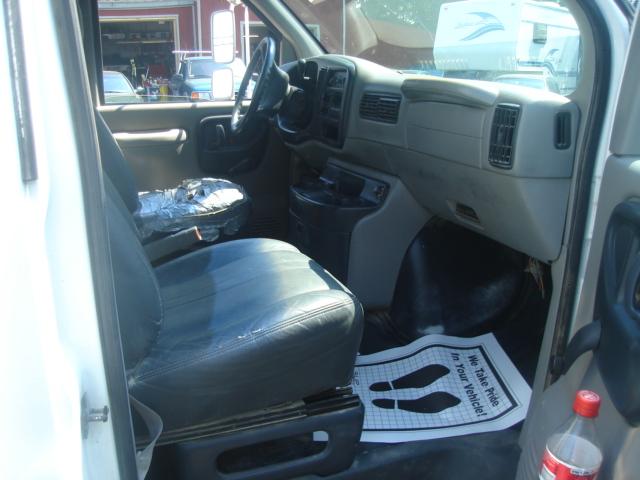 Chevrolet G3500 1998 photo 2