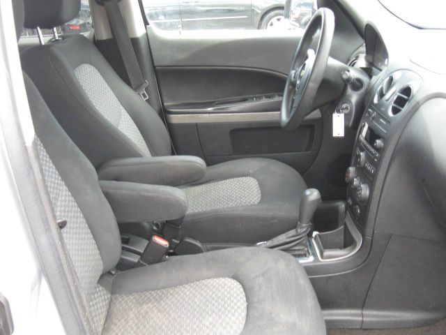 Chevrolet HHR 4dr Sdn I4 CVT 2.5 Sedan SUV