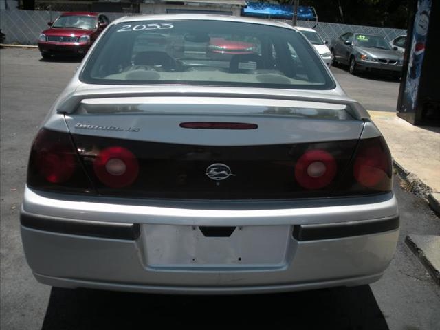 Chevrolet Impala 2000 photo 2