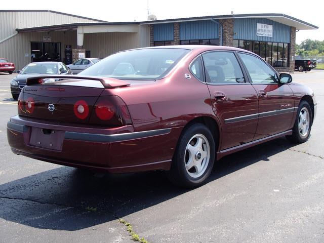 Chevrolet Impala 2000 photo 2