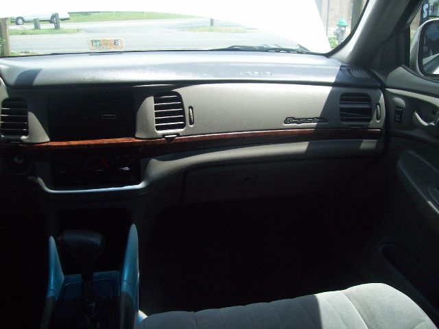 Chevrolet Impala 2001 photo 2