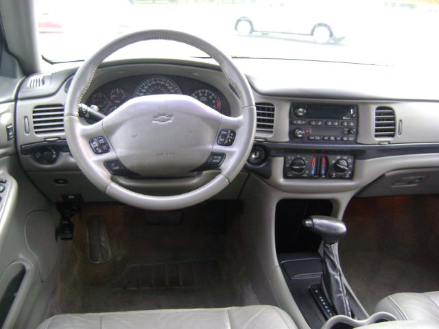 Chevrolet Impala 2002 photo 2