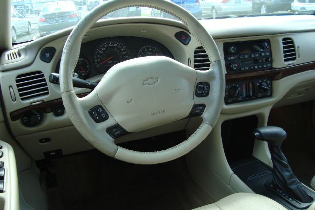 Chevrolet Impala 2002 photo 4