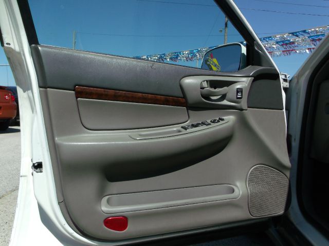 Chevrolet Impala 2003 photo 2