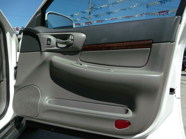 Chevrolet Impala 2003 photo 15