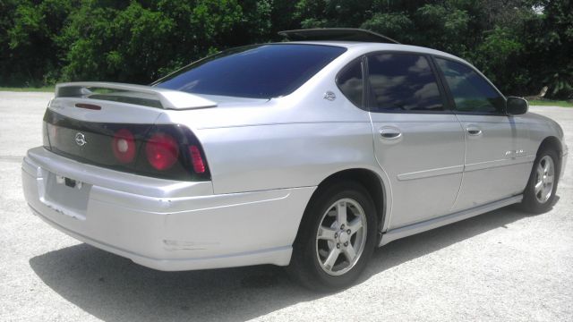 Chevrolet Impala 2004 photo 2